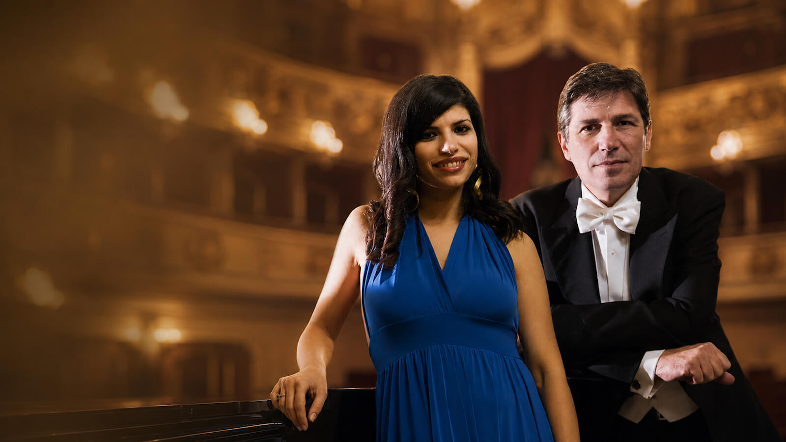 Artistas de Rome Opera Concerts en un teatro de ópera